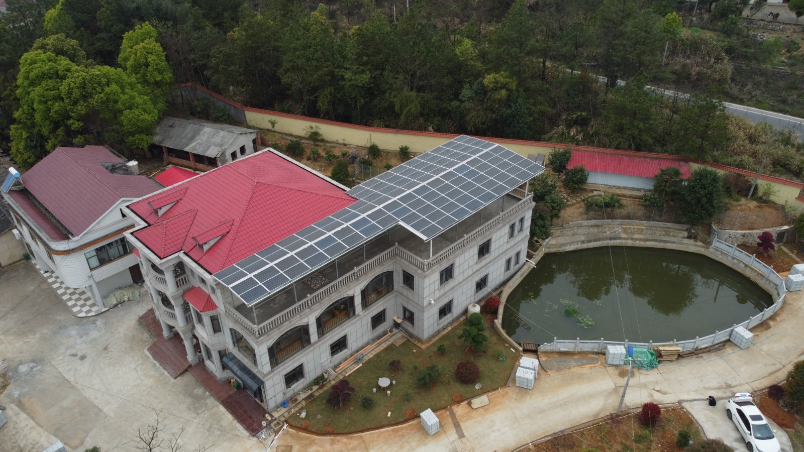 [別墅光伏陽光房]湘鄉(xiāng)別墅高端定制綠色節(jié)能陽光棚屋頂36.16KW項(xiàng)目