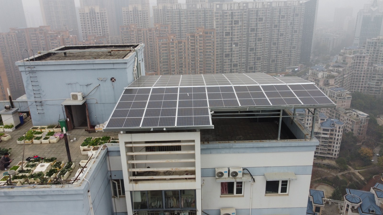 4月1日正式實施！住建部：新建建筑安裝光伏 強制進(jìn)行碳排放計算