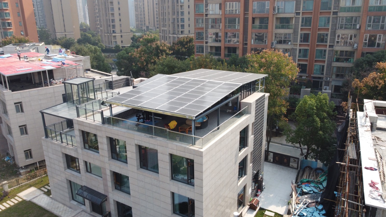 強制安裝！該地通知：黨政機關(guān)和公共建筑新建房屋必須裝光伏！