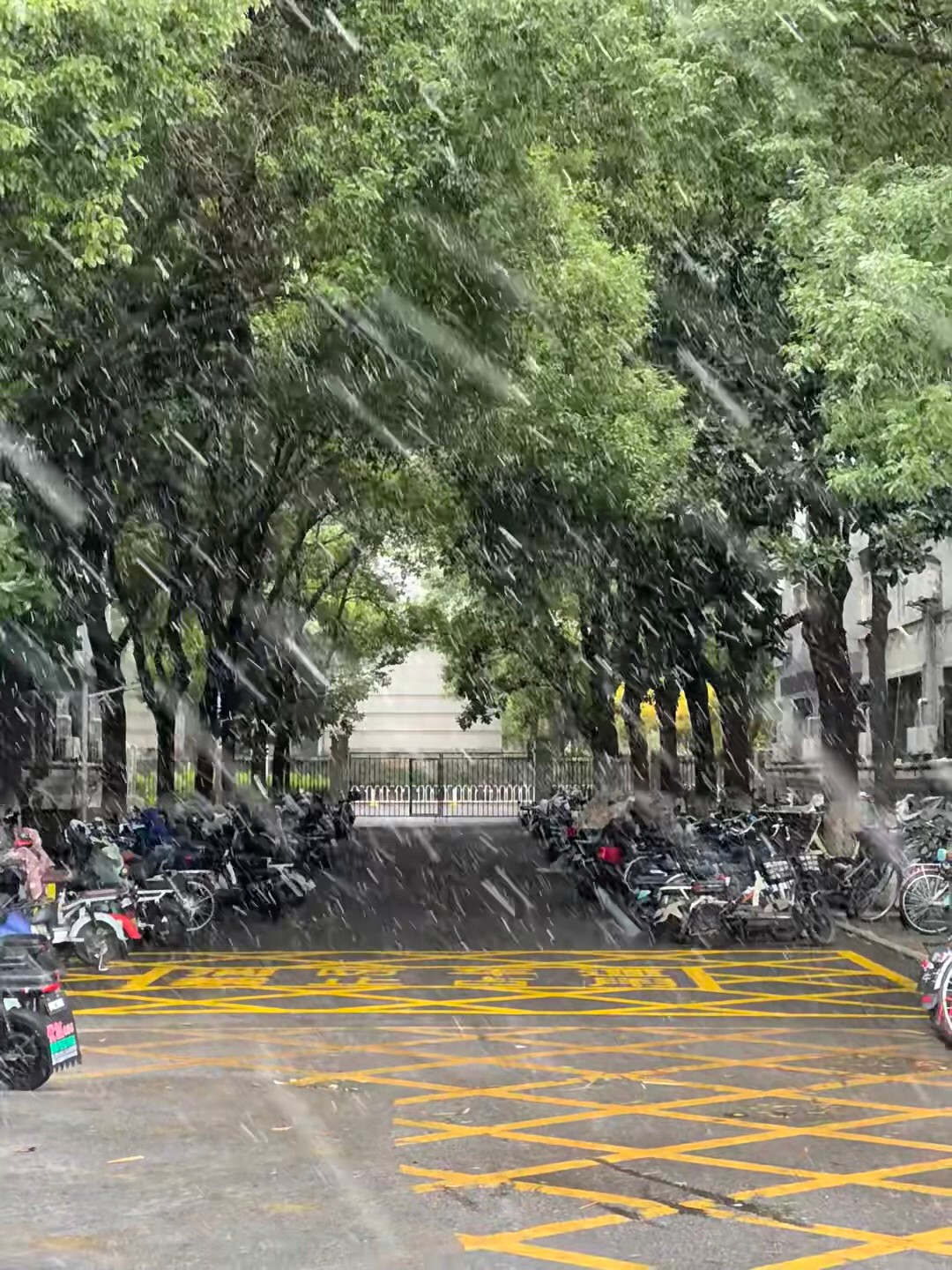 光伏電站_家用太陽(yáng)能光伏發(fā)電_光伏發(fā)電代理加盟 光伏電站_家用太陽(yáng)能光伏發(fā)電_光伏發(fā)電代理加盟