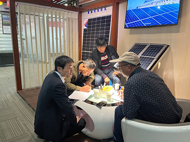 光伏電站_家用太陽能光伏發(fā)電_光伏發(fā)電代理加盟 光伏電站_家用太陽能光伏發(fā)電_光伏發(fā)電代理加盟