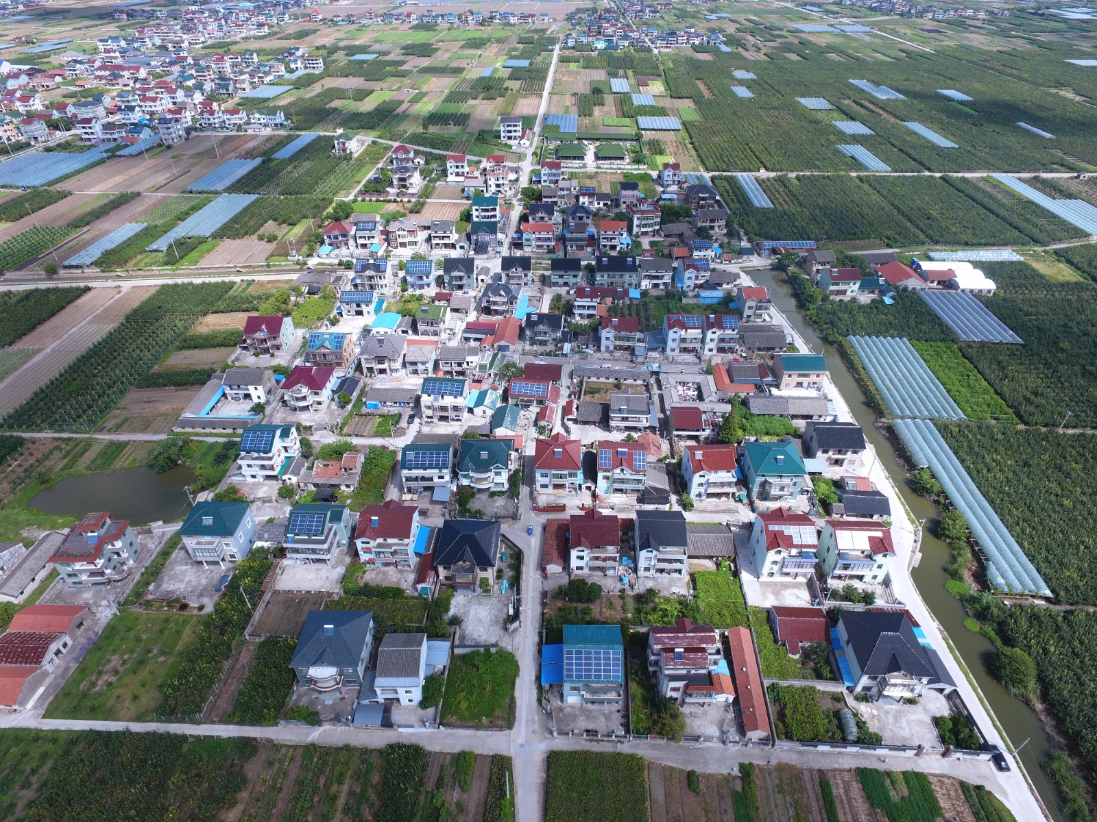 2023年戶用分布式光伏政策扶持強(qiáng)、市場(chǎng)需求大、裝機(jī)規(guī)模大