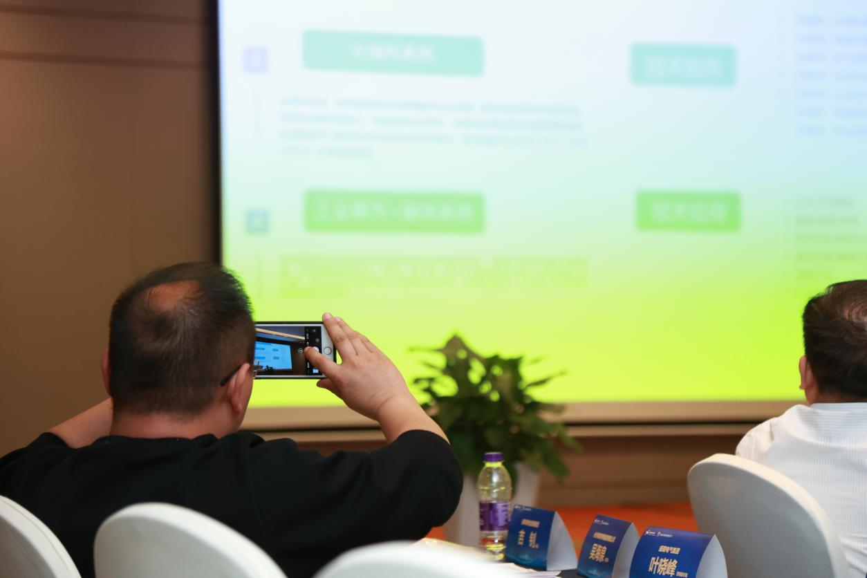 光伏電站_家用太陽能光伏發(fā)電_光伏發(fā)電代理加盟 光伏電站_家用太陽能光伏發(fā)電_光伏發(fā)電代理加盟