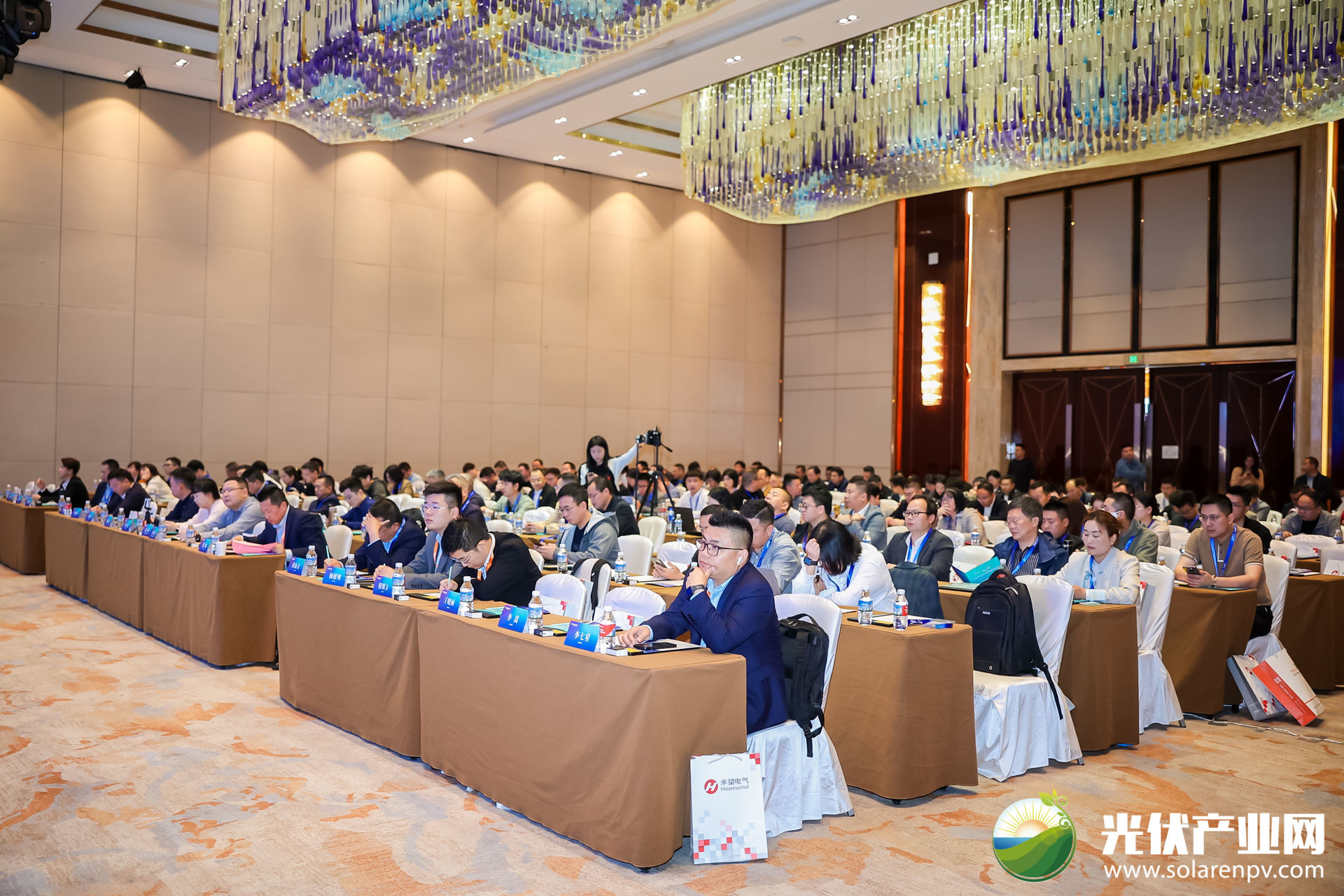 光伏電站_家用太陽能光伏發(fā)電_光伏發(fā)電代理加盟 光伏電站_家用太陽能光伏發(fā)電_光伏發(fā)電代理加盟