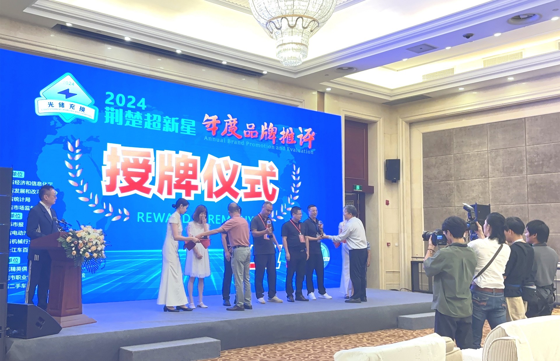 光伏電站_家用太陽能光伏發(fā)電_光伏發(fā)電代理加盟 光伏電站_家用太陽能光伏發(fā)電_光伏發(fā)電代理加盟