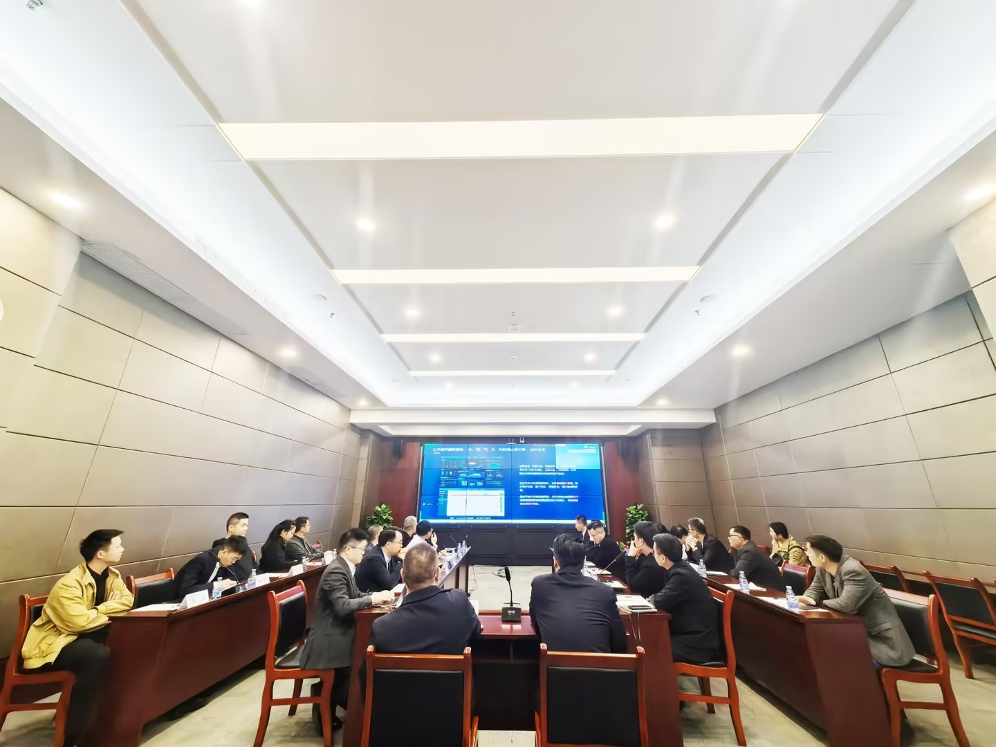 光伏電站_家用太陽能光伏發(fā)電_光伏發(fā)電代理加盟 光伏電站_家用太陽能光伏發(fā)電_光伏發(fā)電代理加盟